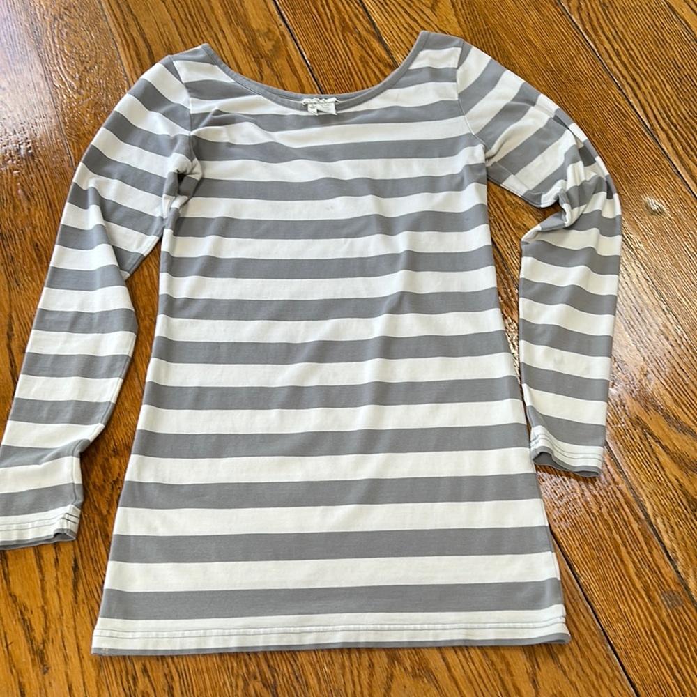 Matilda Jane gray/cream stripe long sleeve top.  Size XS.  Great condition.